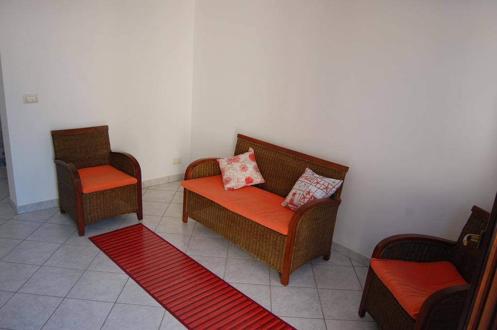 Hibiscus Rosso Villa ดอนนาลูกาตา ภายนอก รูปภาพ