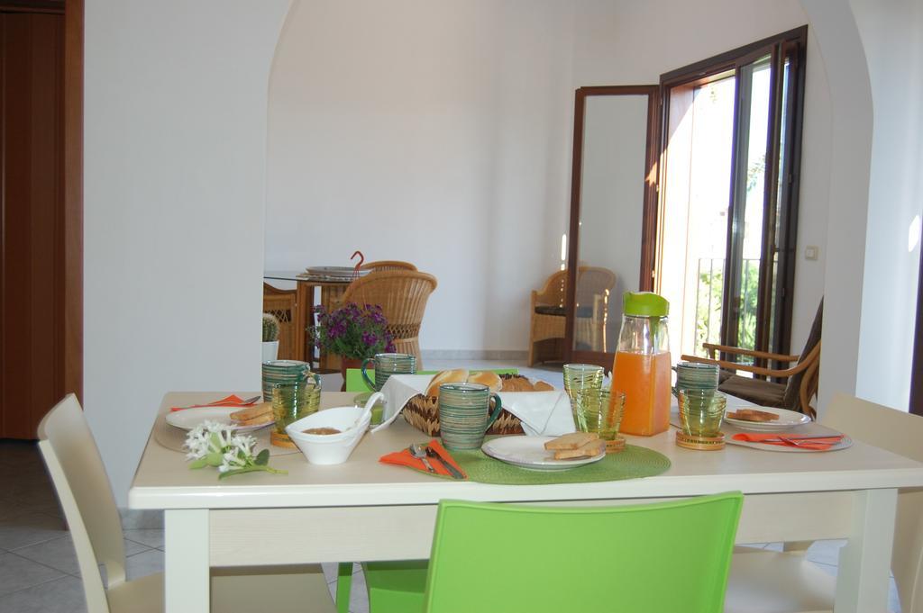 Hibiscus Rosso Villa ดอนนาลูกาตา ภายนอก รูปภาพ